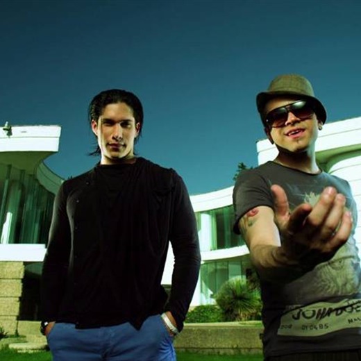'Chino & Nacho Estrenan el video de su nuevo éxito El Poeta'