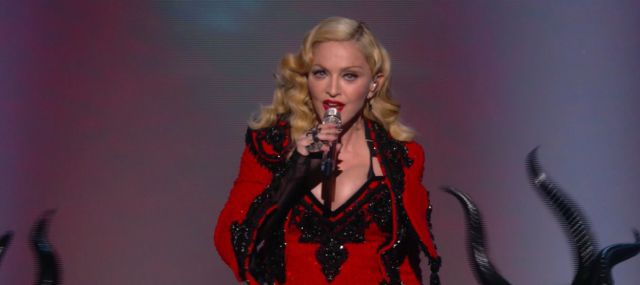 Madonna se venga de Drake