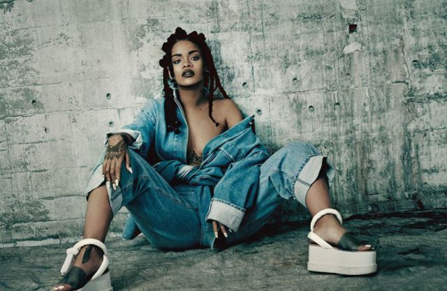 Rihanna causa conmoción con nuevo video