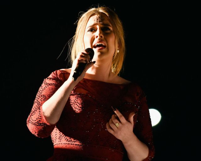 ¿Qué pasó con Adele en los Grammy?