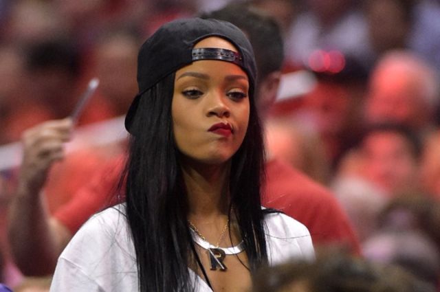 Rihanna estrena loco vídeo