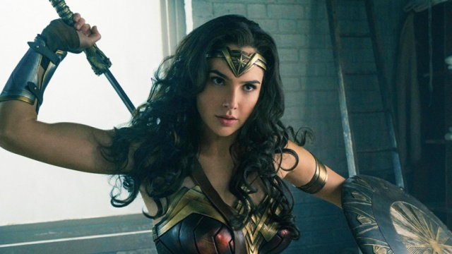 Fans buscan que Wonder Woman sea bisexual