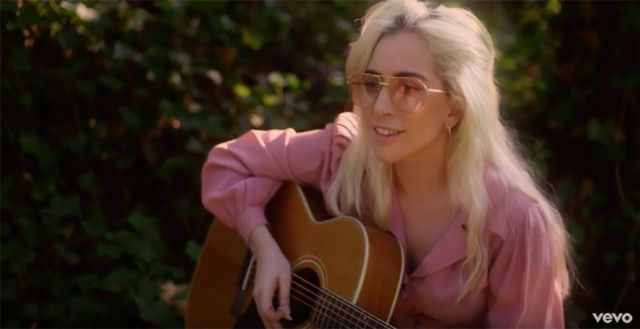Lady Gaga nos sorprendió con su nuevo video 'Joanne'