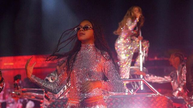 París enloquecío con la participación de Blue Ivy en concierto de Beyonce