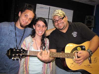 Irene Carvajal ya llegó por su guitarra