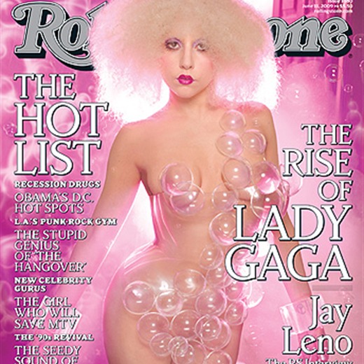 Lady GaGa se desnuda para 'RollingStone'.