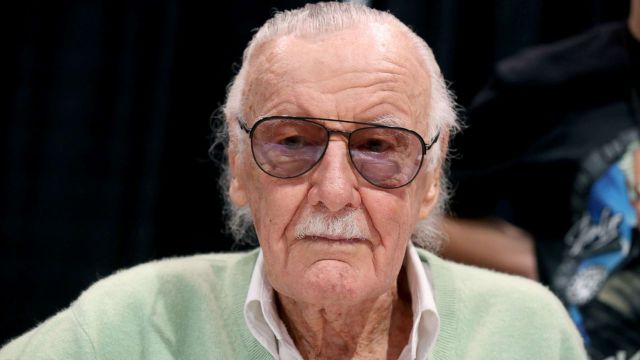 Masajista acusa a Stan Lee de acoso sexual